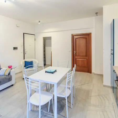 Ristrutturato A Nuovo !!! Appartement Varazze